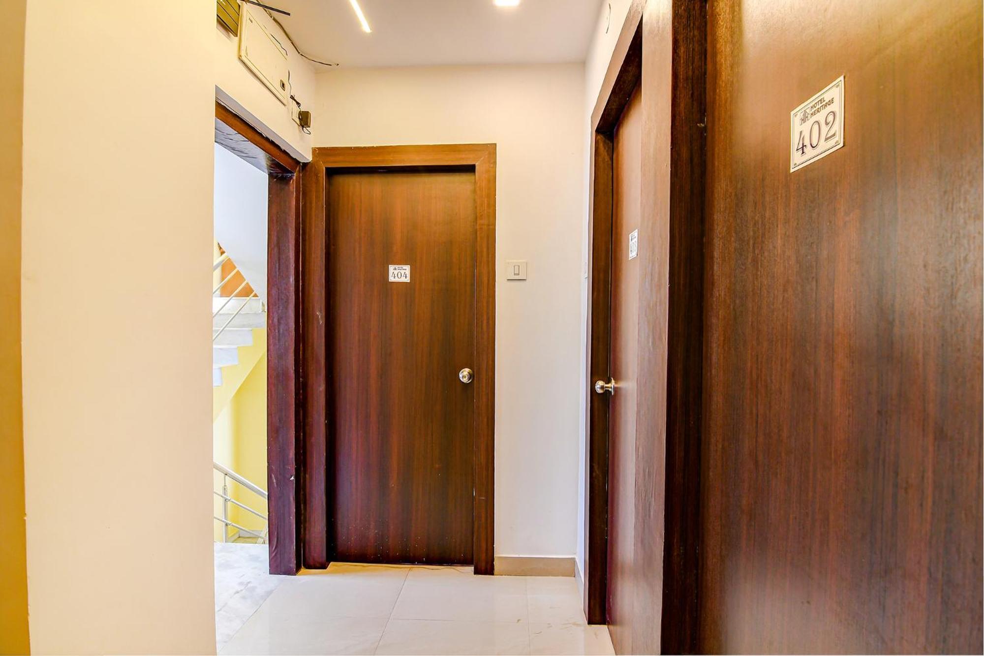 Fabhotel Heritage Ruby Колката Екстериор снимка