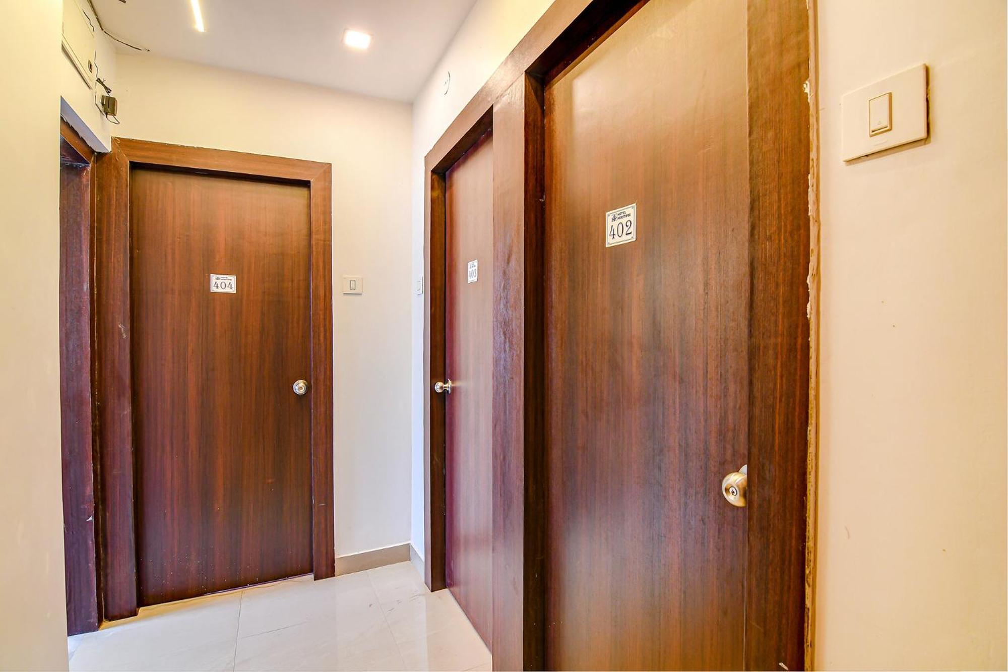 Fabhotel Heritage Ruby Колката Екстериор снимка